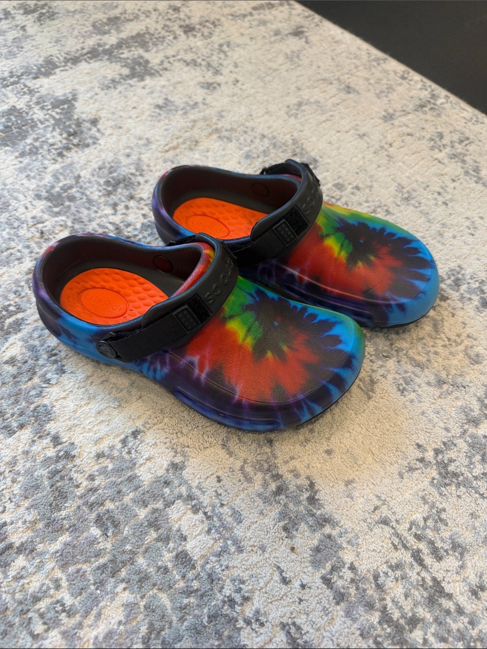 Tie-Dye Women’s Crocs with LiteRide - Picture 2 of 5